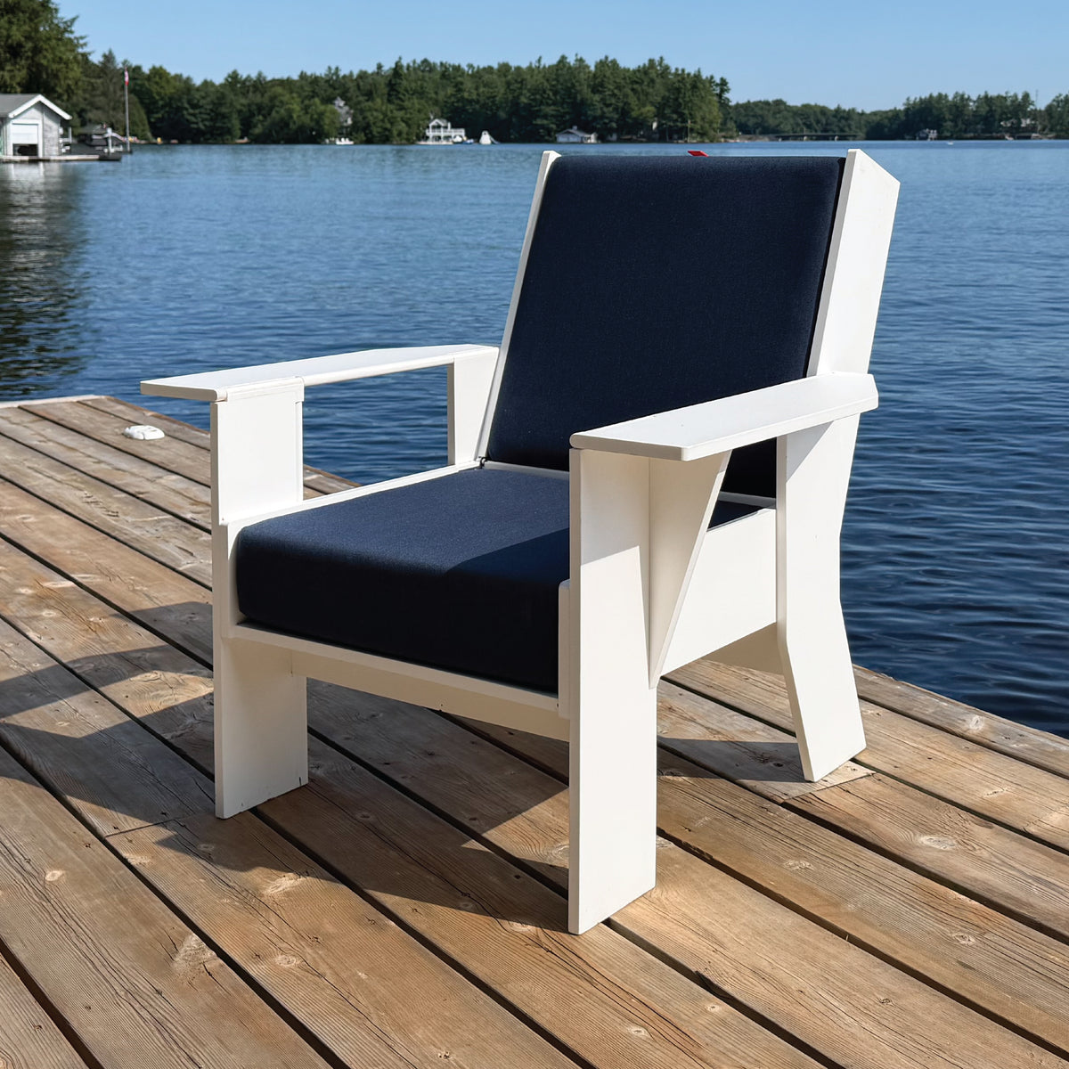 FOLDEN Club Chair