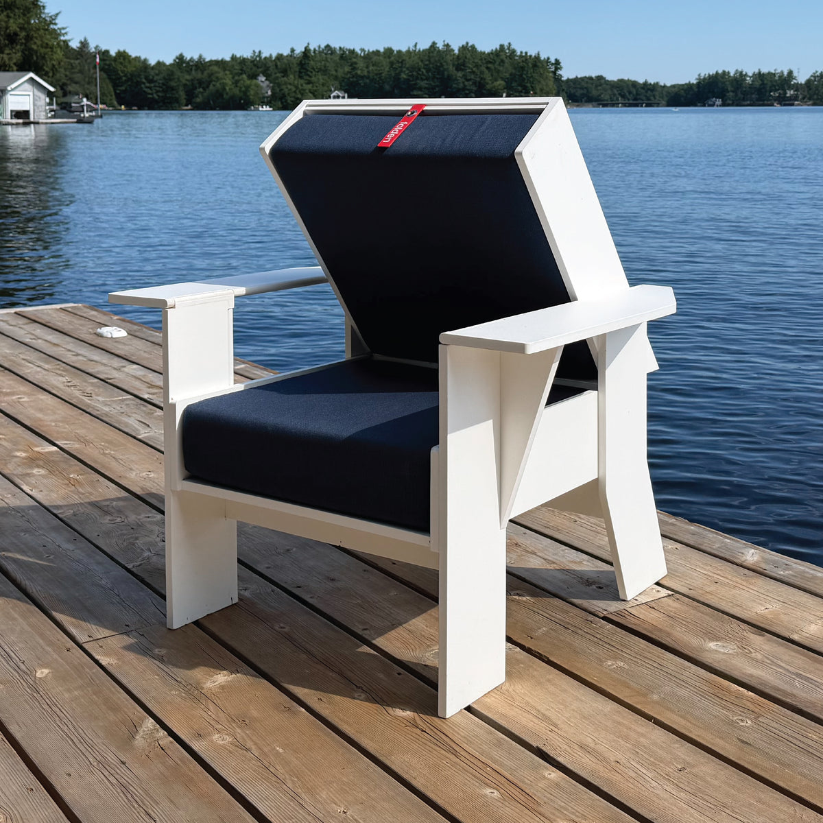 FOLDEN Club Chair
